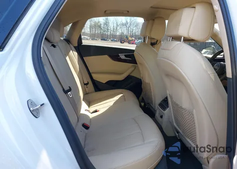 2019 Audi A4 45 Premium z USA, uszkodzony, nr VIN WAUENAF48KA020546